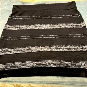 Rock & Republic Stretch miniskirt. Black with metallic silver stripes